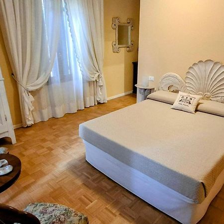 B&B Villa Fiorini Moniga del Garda Luaran gambar