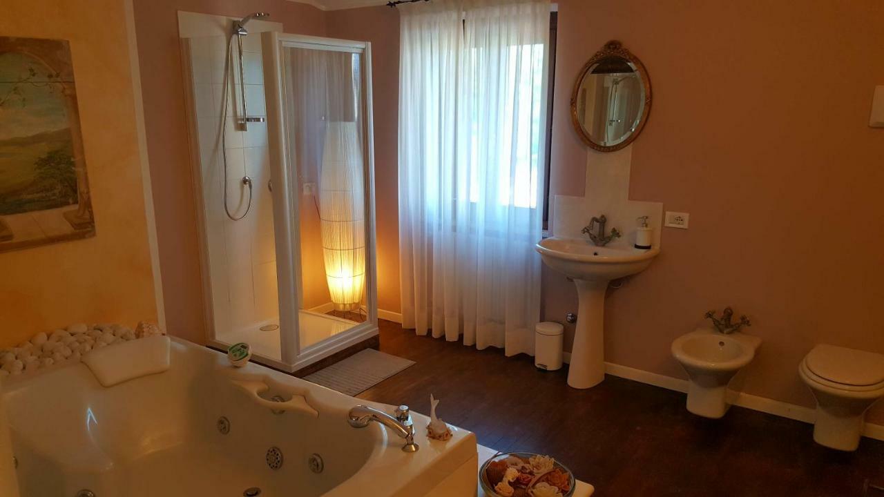 B&B Villa Fiorini Moniga del Garda Luaran gambar