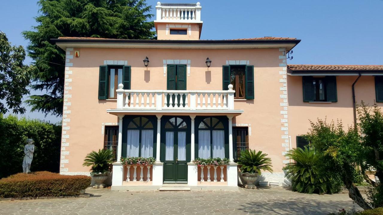 B&B Villa Fiorini Moniga del Garda Luaran gambar