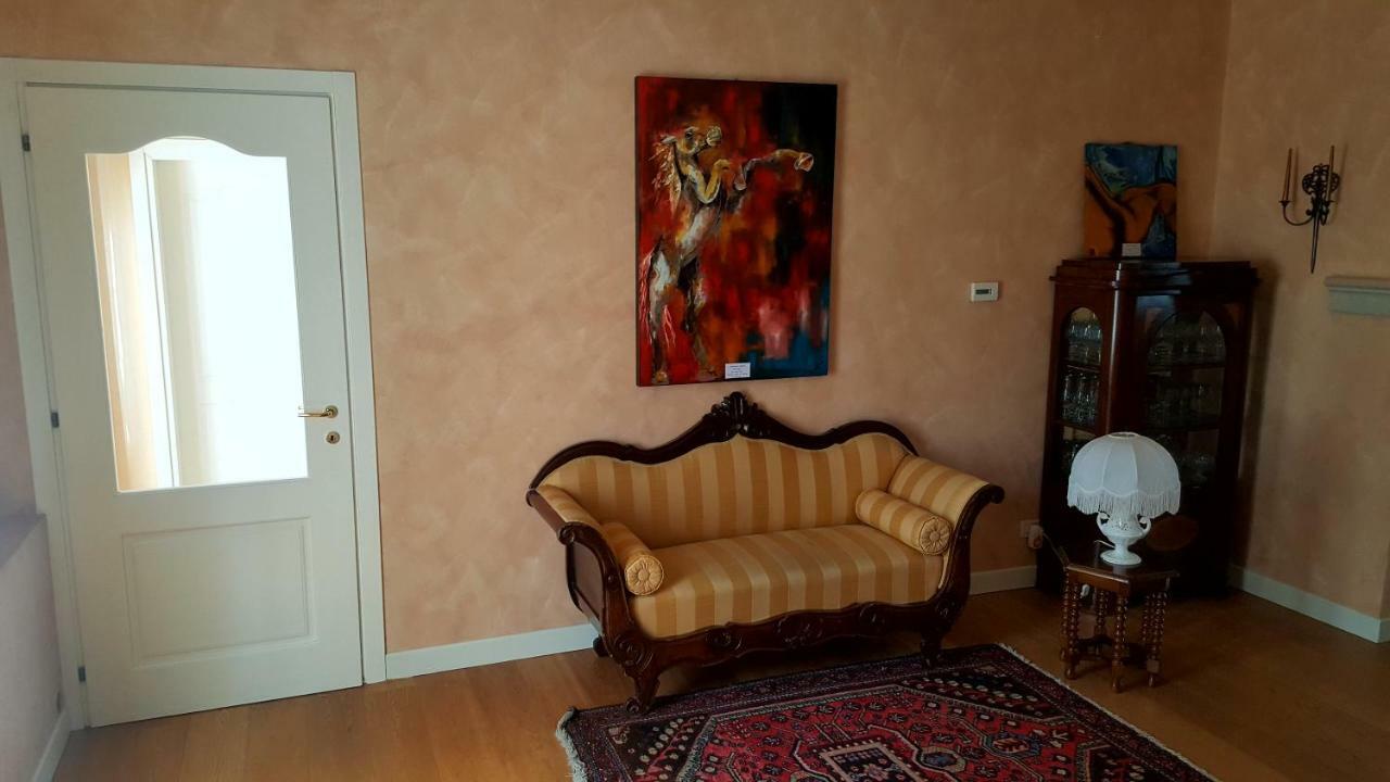 B&B Villa Fiorini Moniga del Garda Luaran gambar